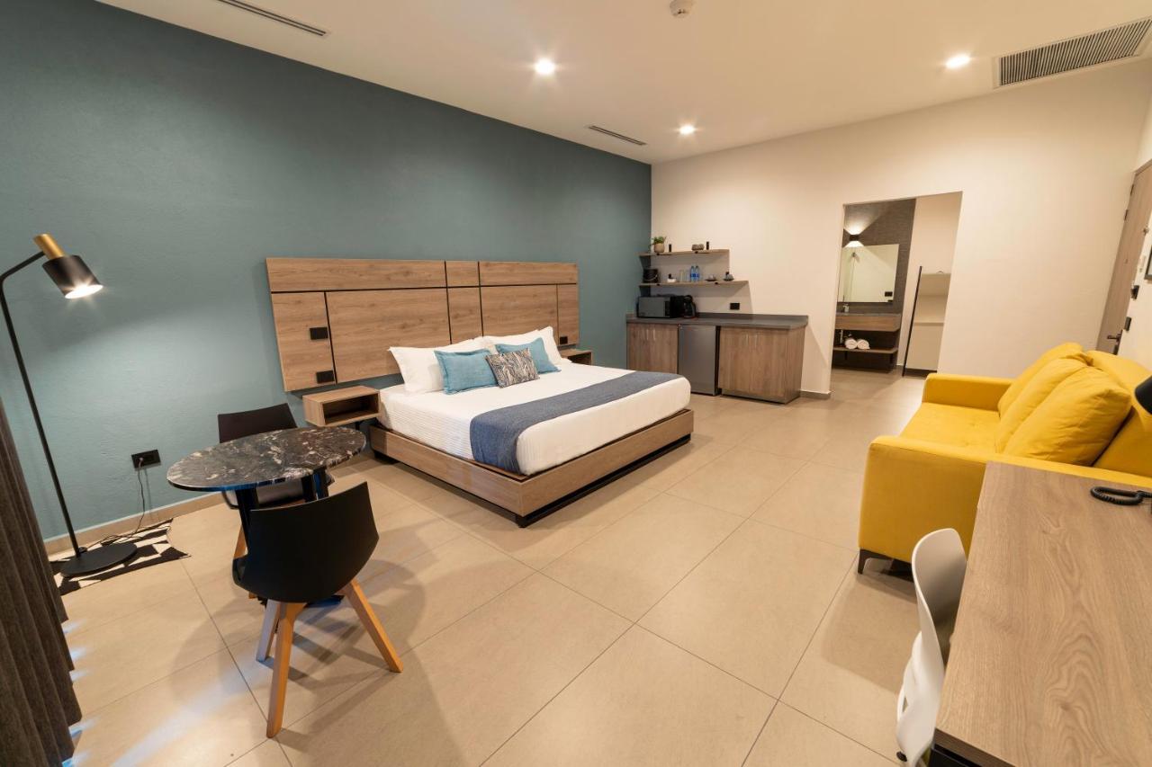 Th Hotel & Vivienda Tepatitlán de Morelos Exteriör bild