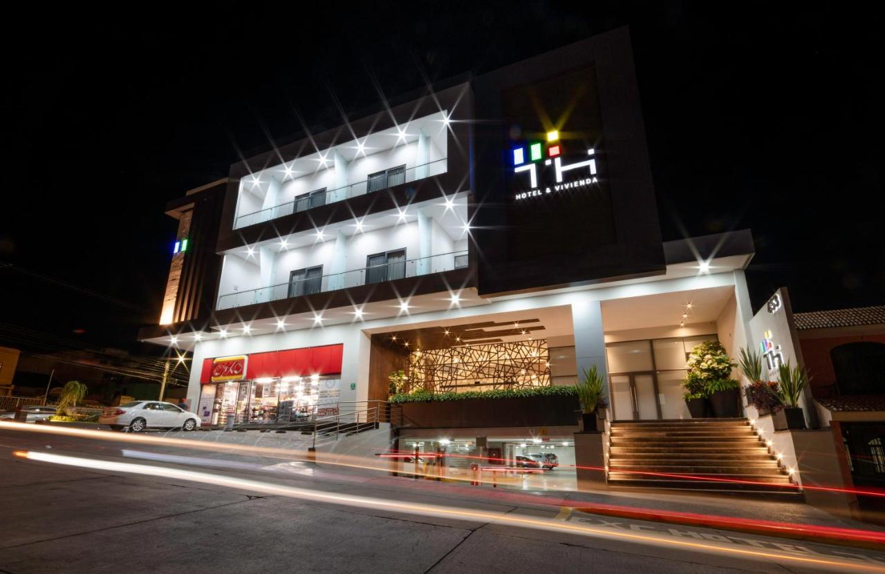 Th Hotel & Vivienda Tepatitlán de Morelos Exteriör bild