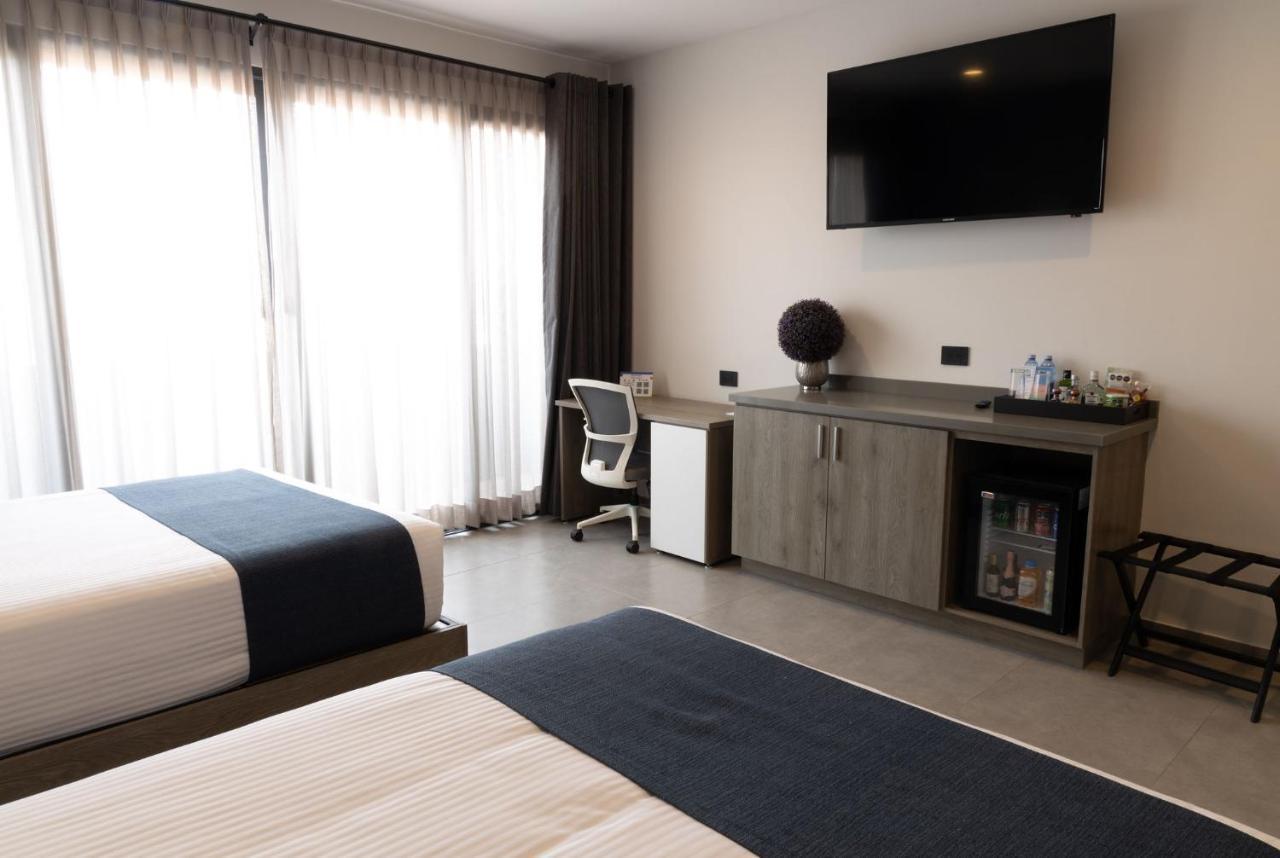 Th Hotel & Vivienda Tepatitlán de Morelos Exteriör bild